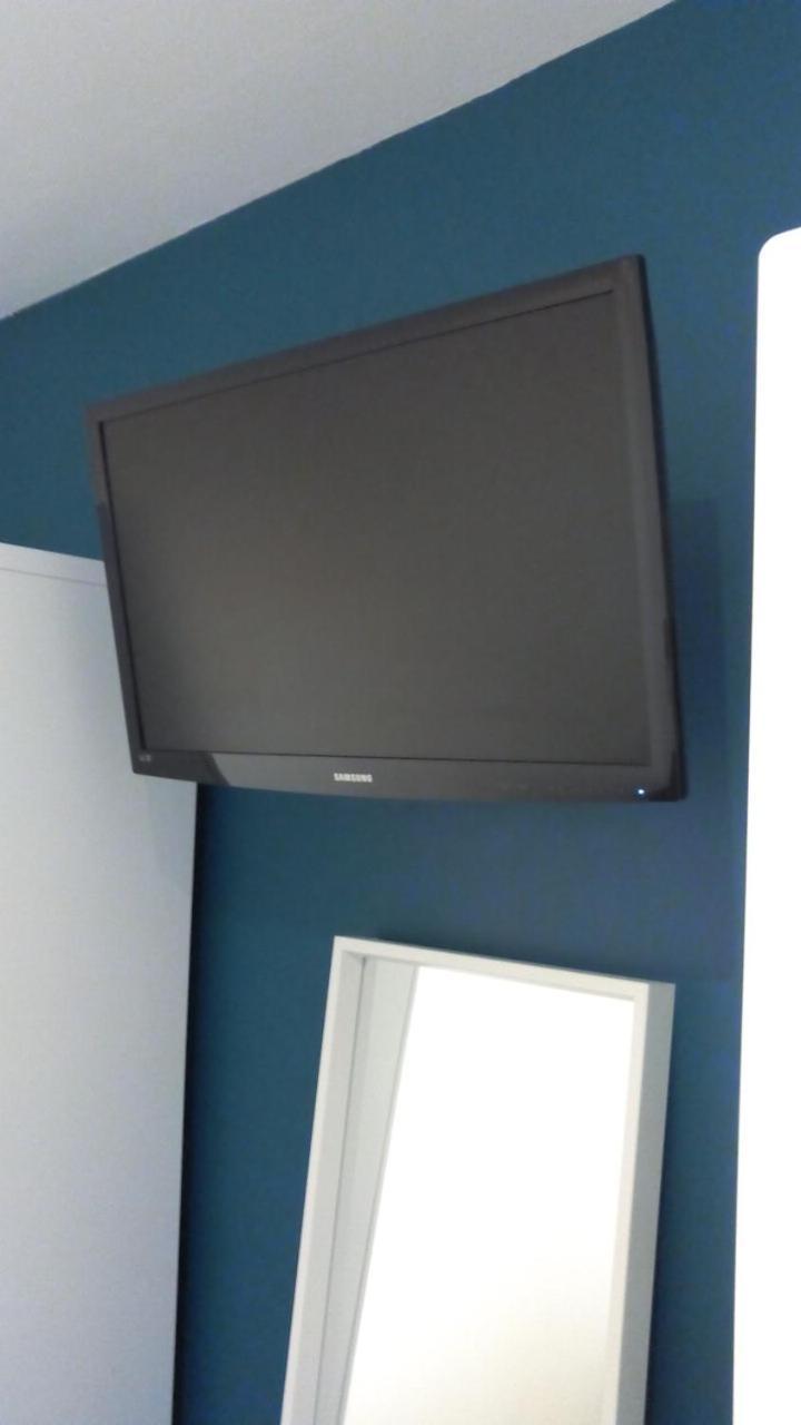 Chez Herve Croix Room photo